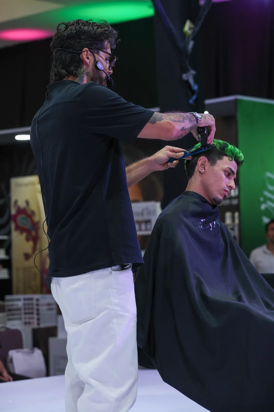 Demostración de corte en evento